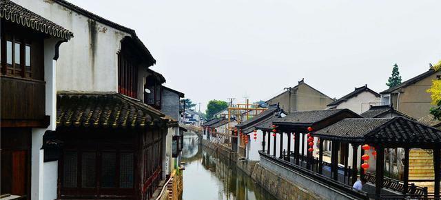 自己没钱但姐姐有钱是种什么体验？游戏画面